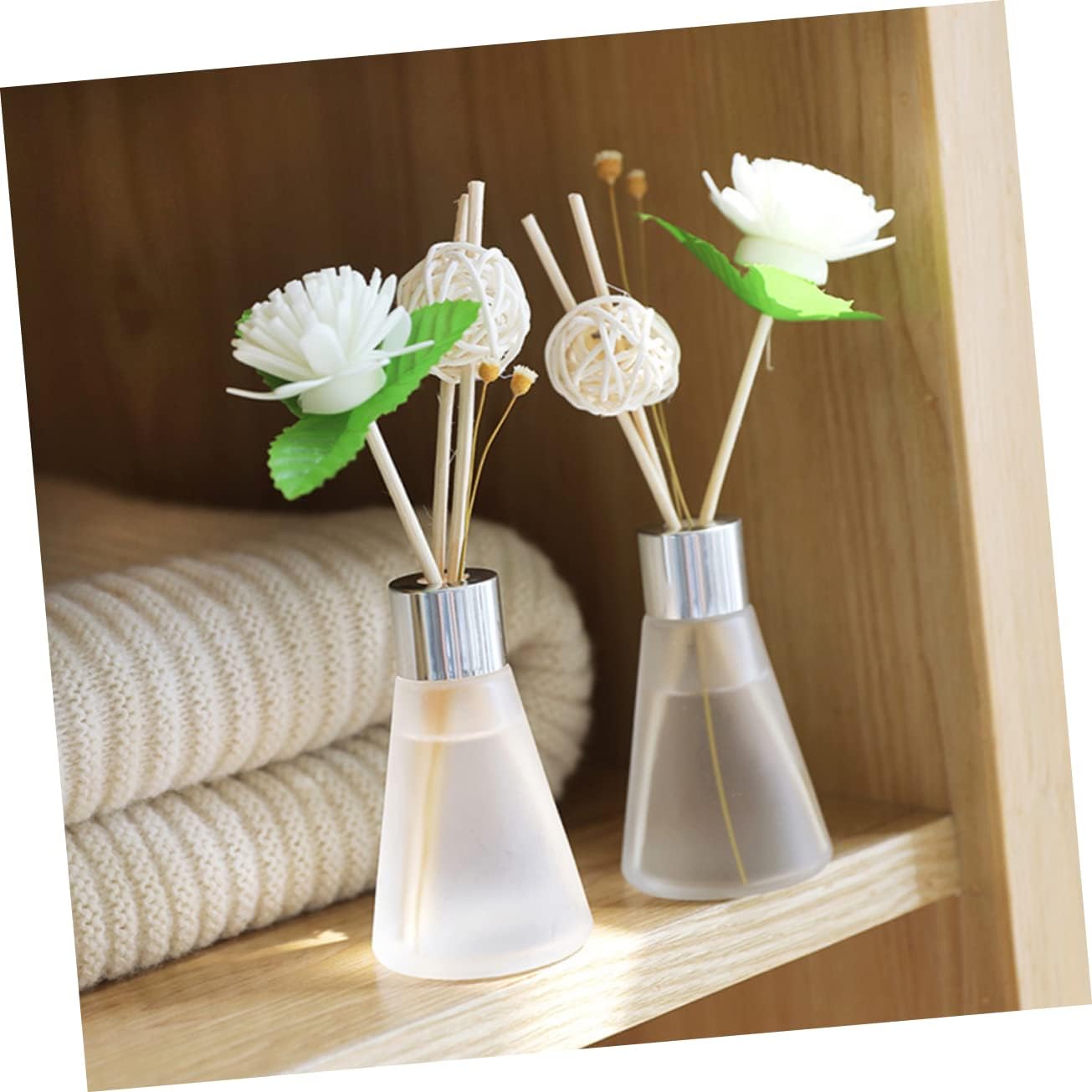 DECHOUS Essential Oil Diffuser 30pc Rattan Sticks Set