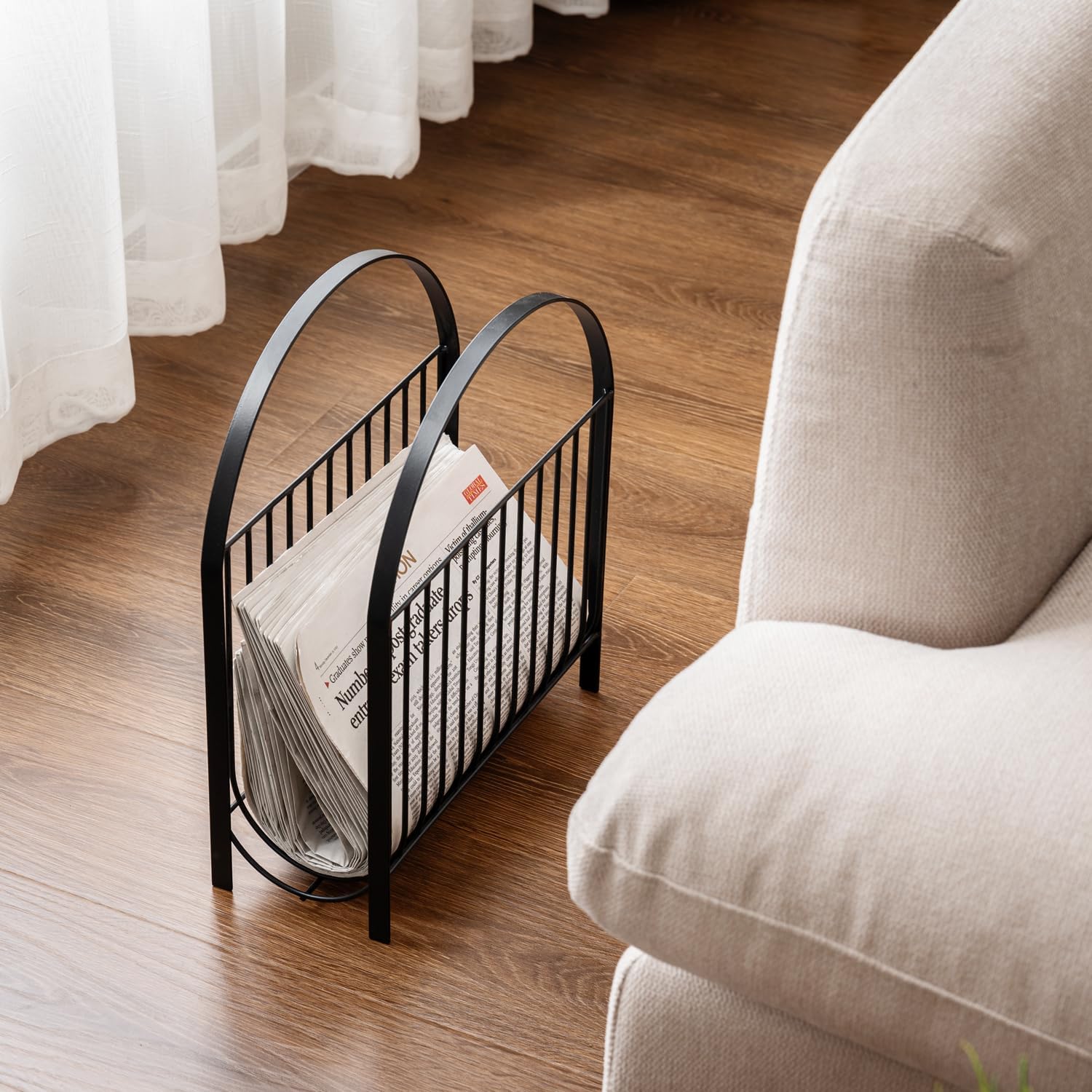 MyGift Deluxe Mid Century Metal Wire Magazine Rack in Matte Black Finish