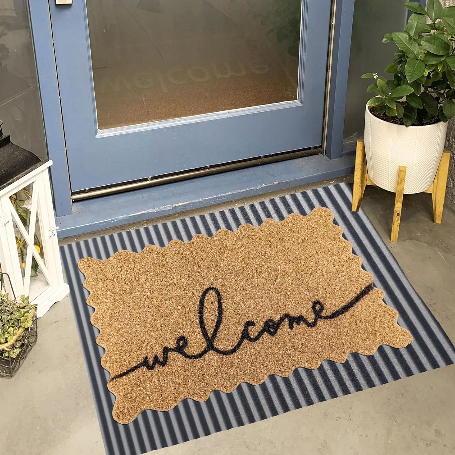 Scalloped Edge Welcome Doormat with Non Slip Backing