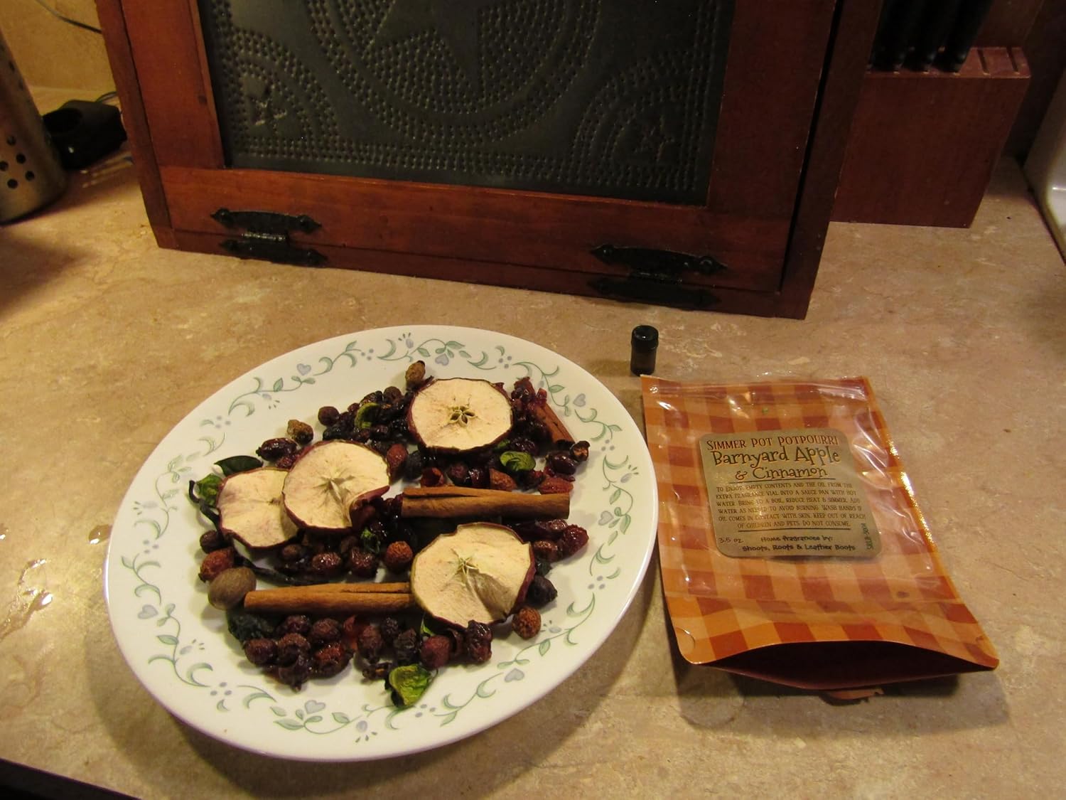 Shoots Roots Leather Boots Barnyard Apple Cinnamon Simmer Potpourri